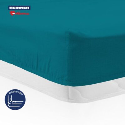 Detaliu cearceaf de pat TRQ – culoare vibrantă,