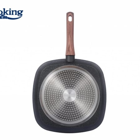 Detaliu spate tigaie aluminiu